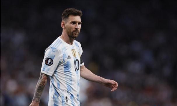 重庆忠县300余名老人吃“坝坝宴”喜迎重阳佳节